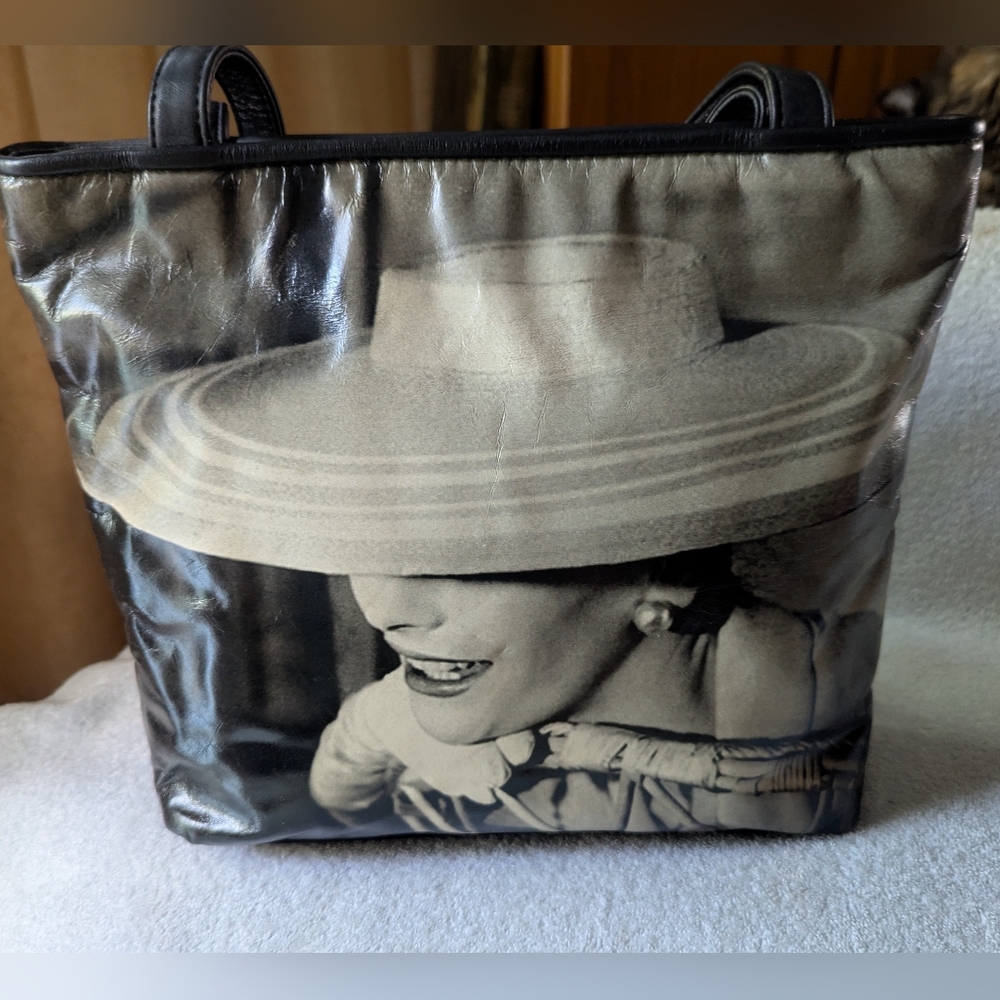 Vintage Nancy Lucia printed soft leather shoulder bag.
